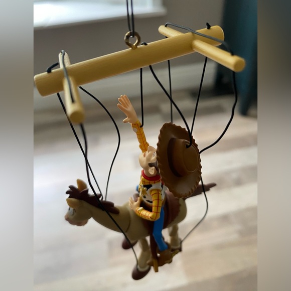 2002 Vintage Hallmark Woody & Bullseye Disney/Pixar’s Toy Story 2 Orname… - Picture 4 of 7